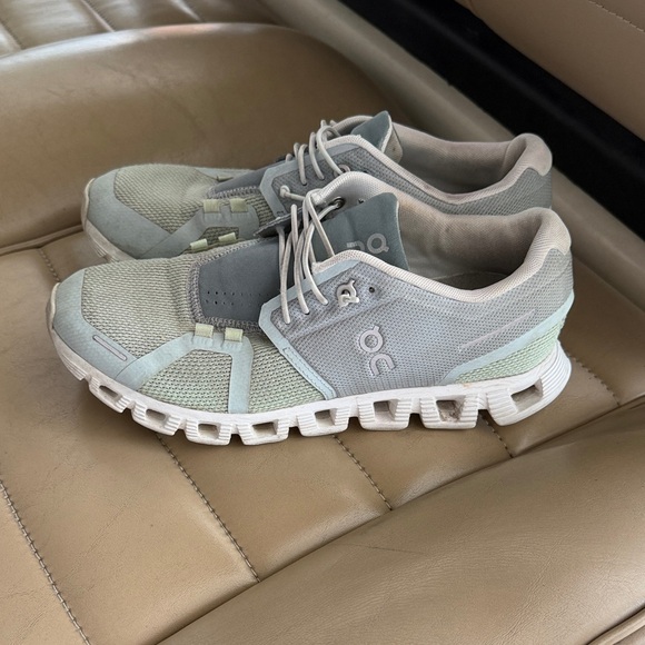 On Running Shoes - On Running Women's Shoes - Light blue and green